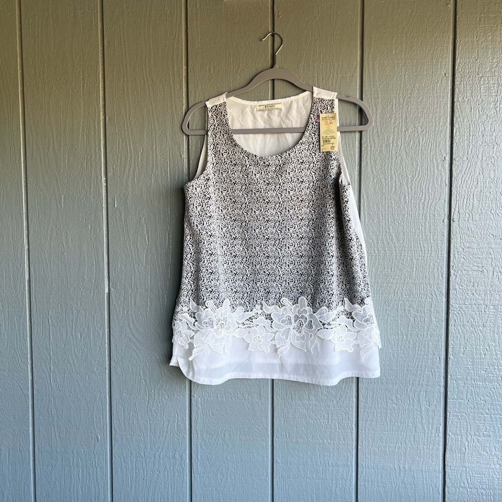 Beloved Black & White Rose Print and Lace Detail Office VacationTank Top